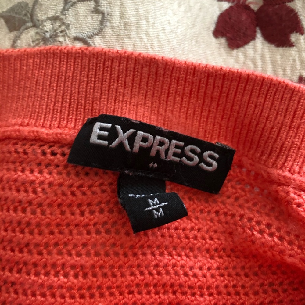 Express Top - Picture 2 of 4